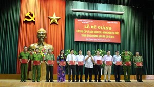 Bế giảng Lớp cao cấp lý luận chính trị - hành chính tại chức Thành ủy Hải Phòng khóa VIII (2012 – 2014)