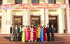 Cán bộ, viên chức và người lao động Phòng Tổ chức, hành chính, thông tin, tư liệu phát huy năng lực, đóng góp vào quá trình phát triển của Trường Chính trị Tô Hiệu