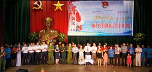 Chương trình giao lưu văn nghệ “Hát về biển đảo quê hương”