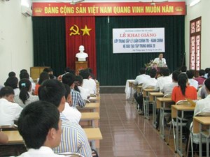 Khai giảng lớp Trung cấp lý luận chính trị - hành chính  hệ đào tạo tập trung khóa 20