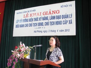 Khai giảng lớp bồi dưỡng kiến thức, kỹ năng lãnh đạo, quản lý, điều hành cho chủ tịch Hội đồng nhân dân, chủ tịch Ủy ban nhân dân cấp xã