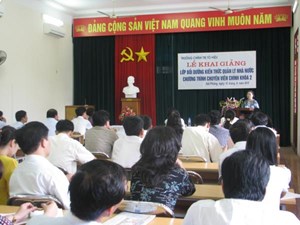 Khai giảng lớp bồi dưỡng kiến thức quản lý nhà nước chương trình chuyên viên chính khóa 2