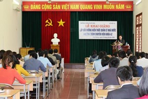 Khai giảng lớp bồi dưỡng kiến thức quản lý nhà nước chương trình chuyên viên khóa 42