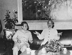 Hồ Chí Minh với quan hệ Việt Nam – Lào
